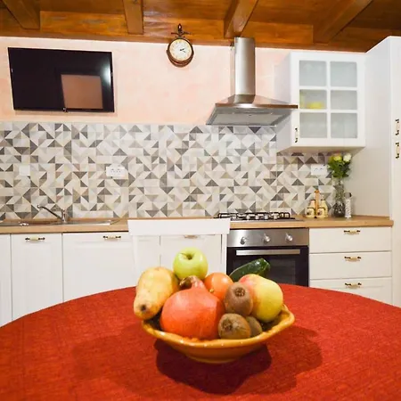 Apartment In Veli Vrh